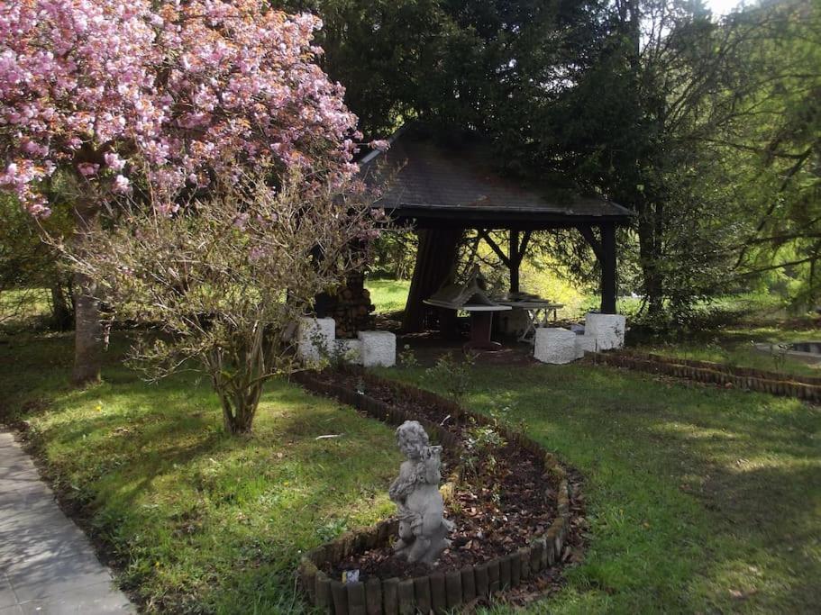 Propriete Bordee D'Etangs, Propice A La Detente 夫洛朗维耶 外观 照片